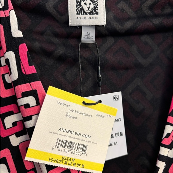Brand New Anne Klein Wrap Top size M - Picture 2 of 2